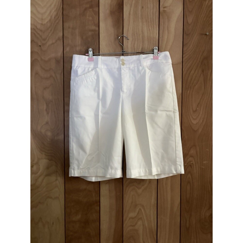 DockERS Women's Off-White Shorts, Size‎ 8, Double Button Zip